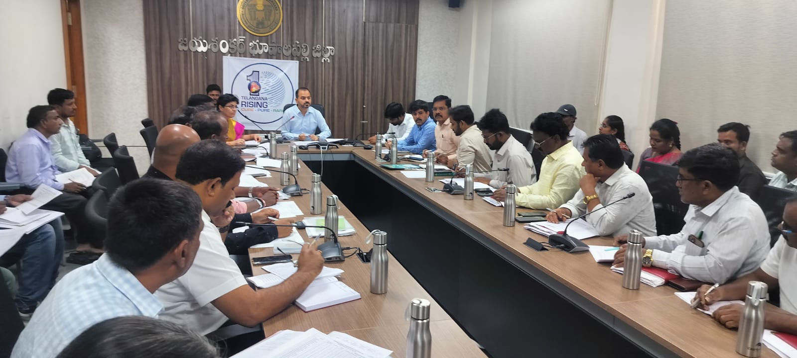 గుడిసెల సర్వేను పారదర్శకంగా, త్వరితగతిన పూర్తి చేయాలి
