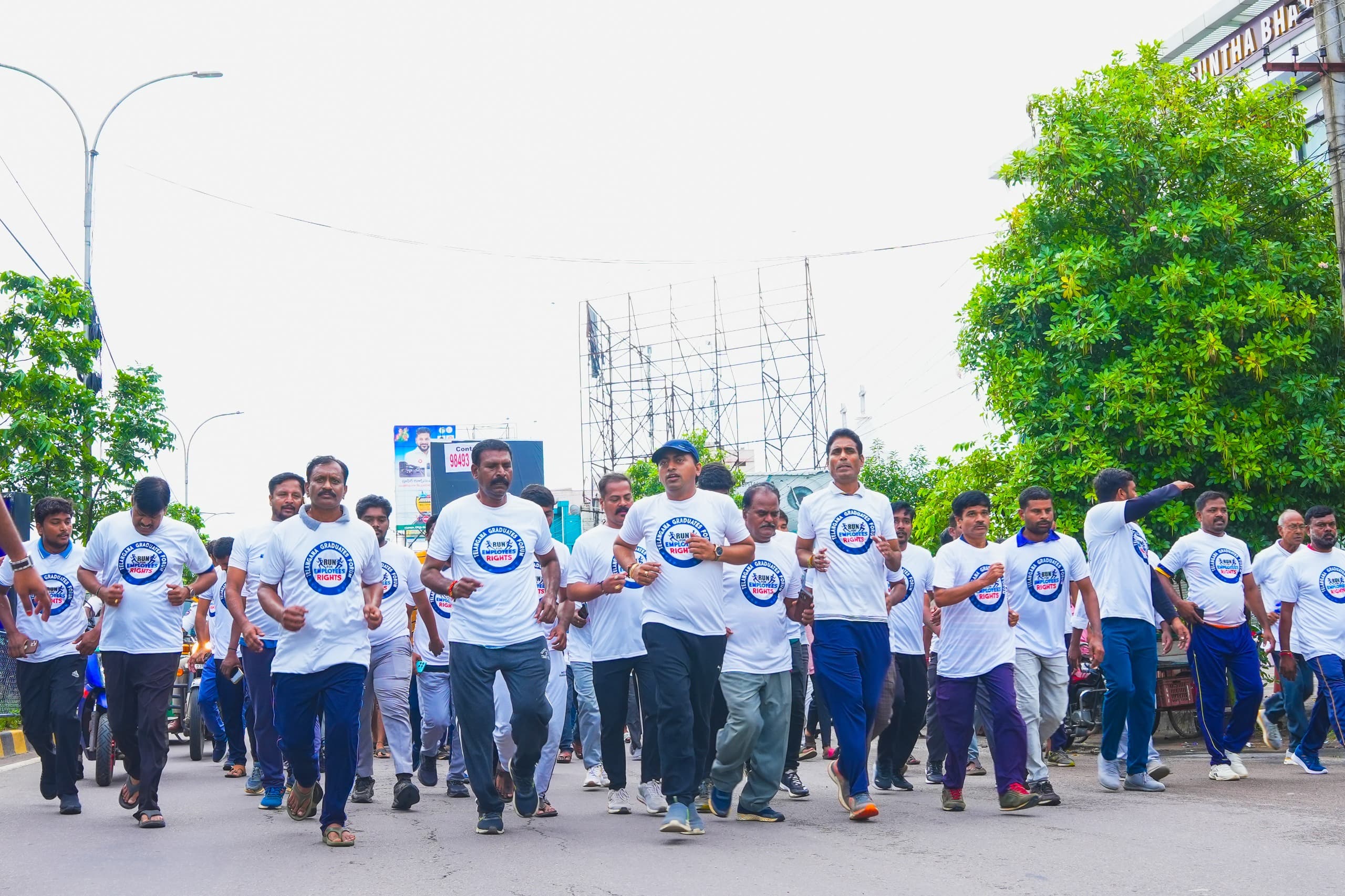 ఉద్యోగులు, రిటైర్డ్ సిబ్బంది సమస్యలు పరిష్కరించాలి: బీఆర్ఎస్ నేత ఏనుగుల రాకేష్ రెడ్డి