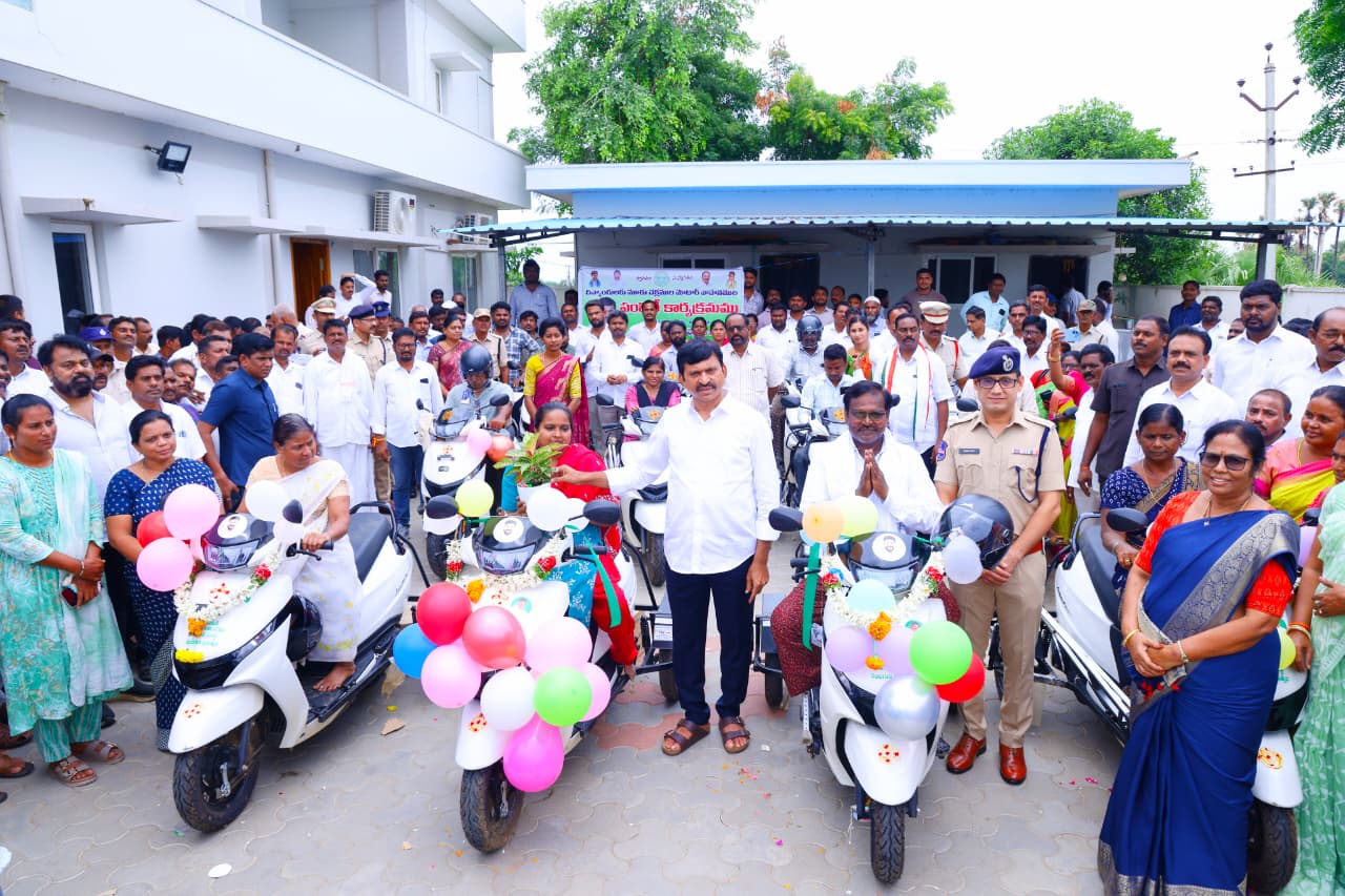 దివ్యాంగులకు ప్రభుత్వం అన్ని విధాలా అండగా ఉంటుంది...