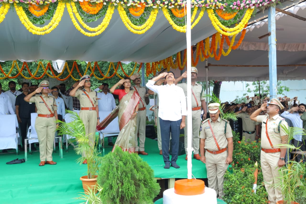 హన్మకొండలో ఘనంగా స్వాతంత్ర్య దినోత్సవ వేడుకలు