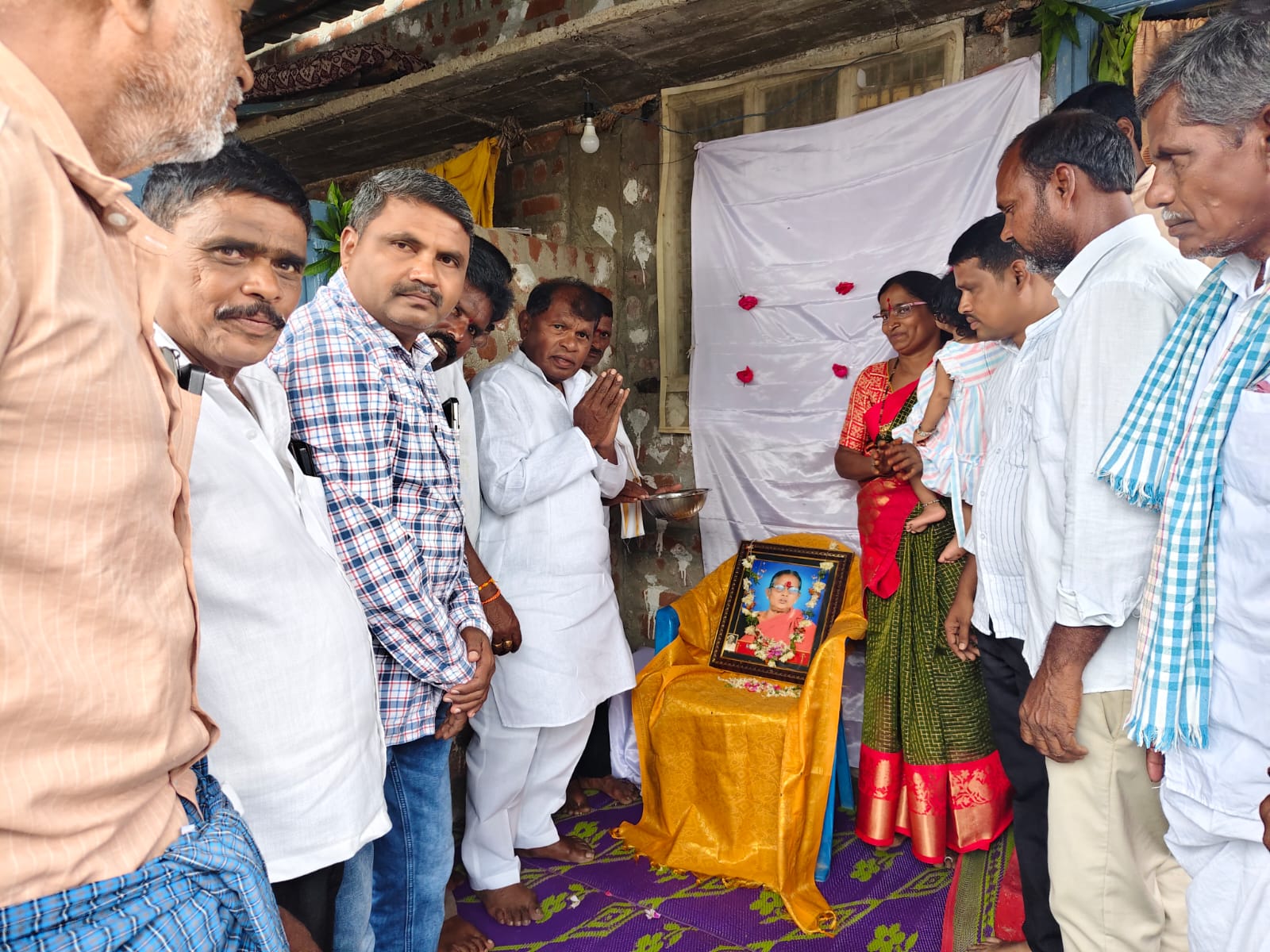 బాధిత కుటుంబాలకు బాసటగా ప్రజా ప్రభుత్వం అండగా ఉంటుంది: ఫైనాన్స్ కమిషన్ చైర్మన్ సిరిసిల్ల రాజయ్య