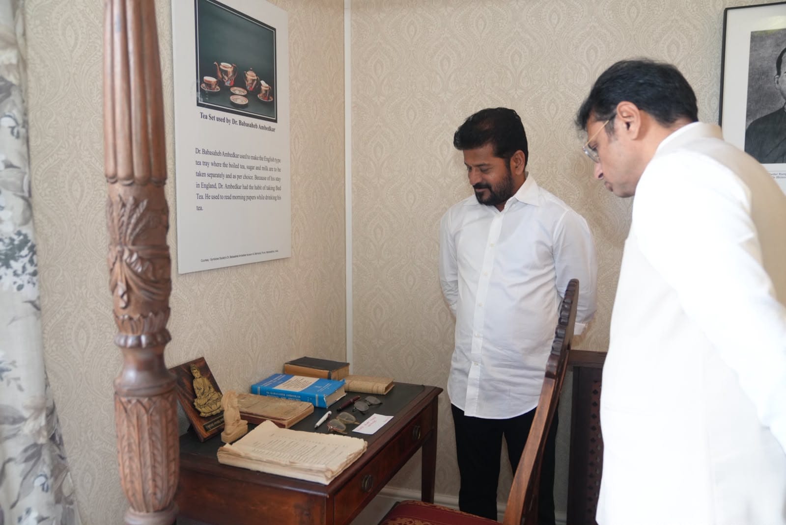 లండన్‌లోని ప్రసిద్ధ అంబేద్కర్ హౌస్‌ను సందర్శించిన ముఖ్యమంత్రి ఎ. రేవంత్ రెడ్డి, మంత్రి దుద్దిళ్ల శ్రీధర్ బాబు