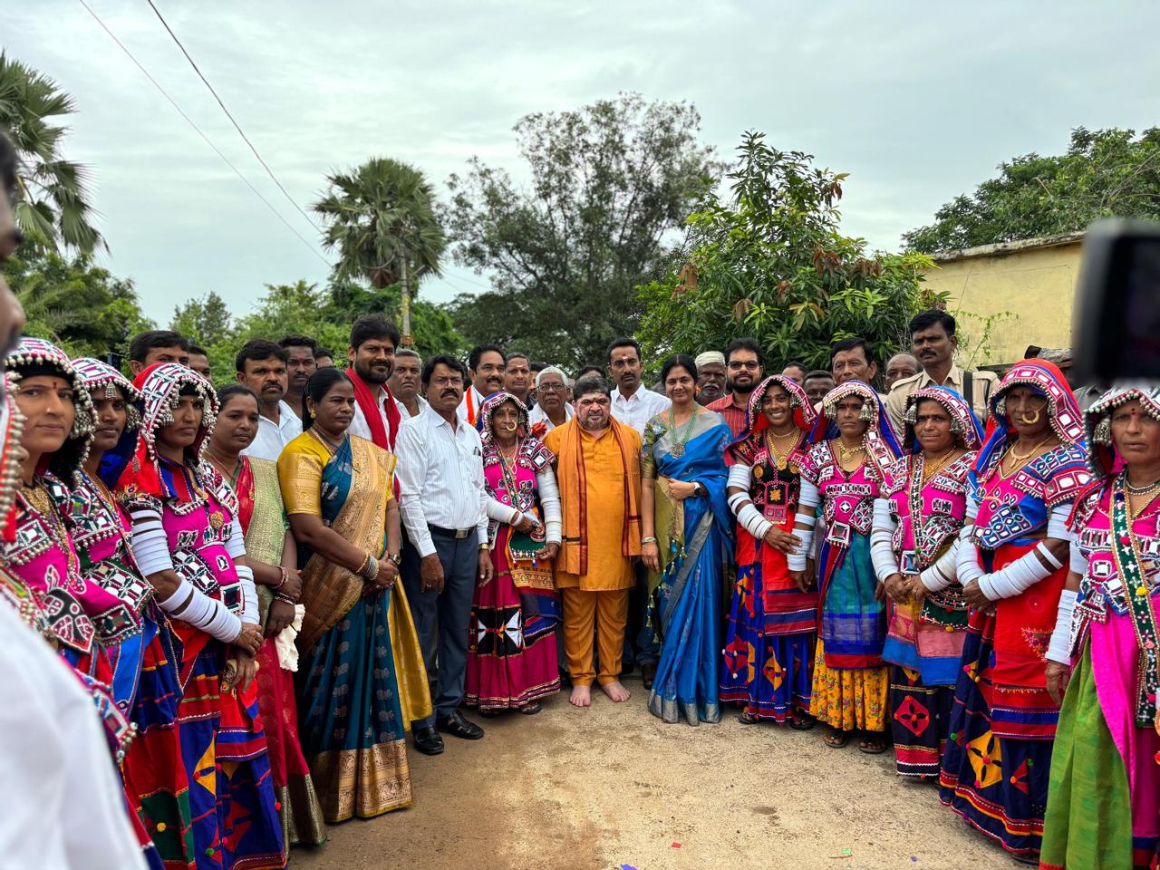 ముత్తారం గ్రామాన్ని అన్ని రంగాల్లో అభివృద్ధి చేస్తాం