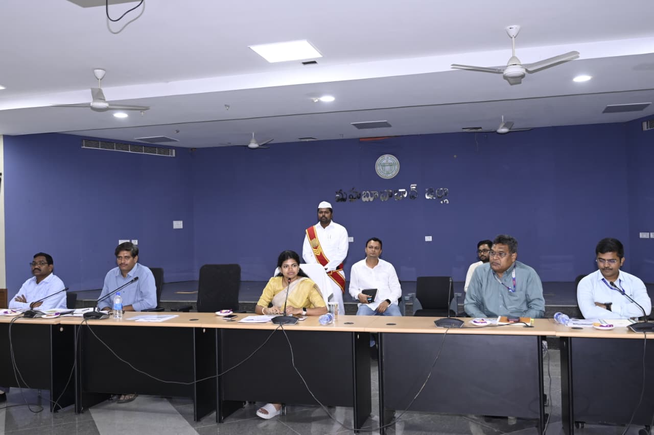 స్వయం సహాయక బృందాల సభ్యులు అన్ని రంగాలలో ముందుండాలి: జిల్లా కలెక్టర్ అండ్ మెజిస్ట్రేట్ స్నేహ శబరిష్