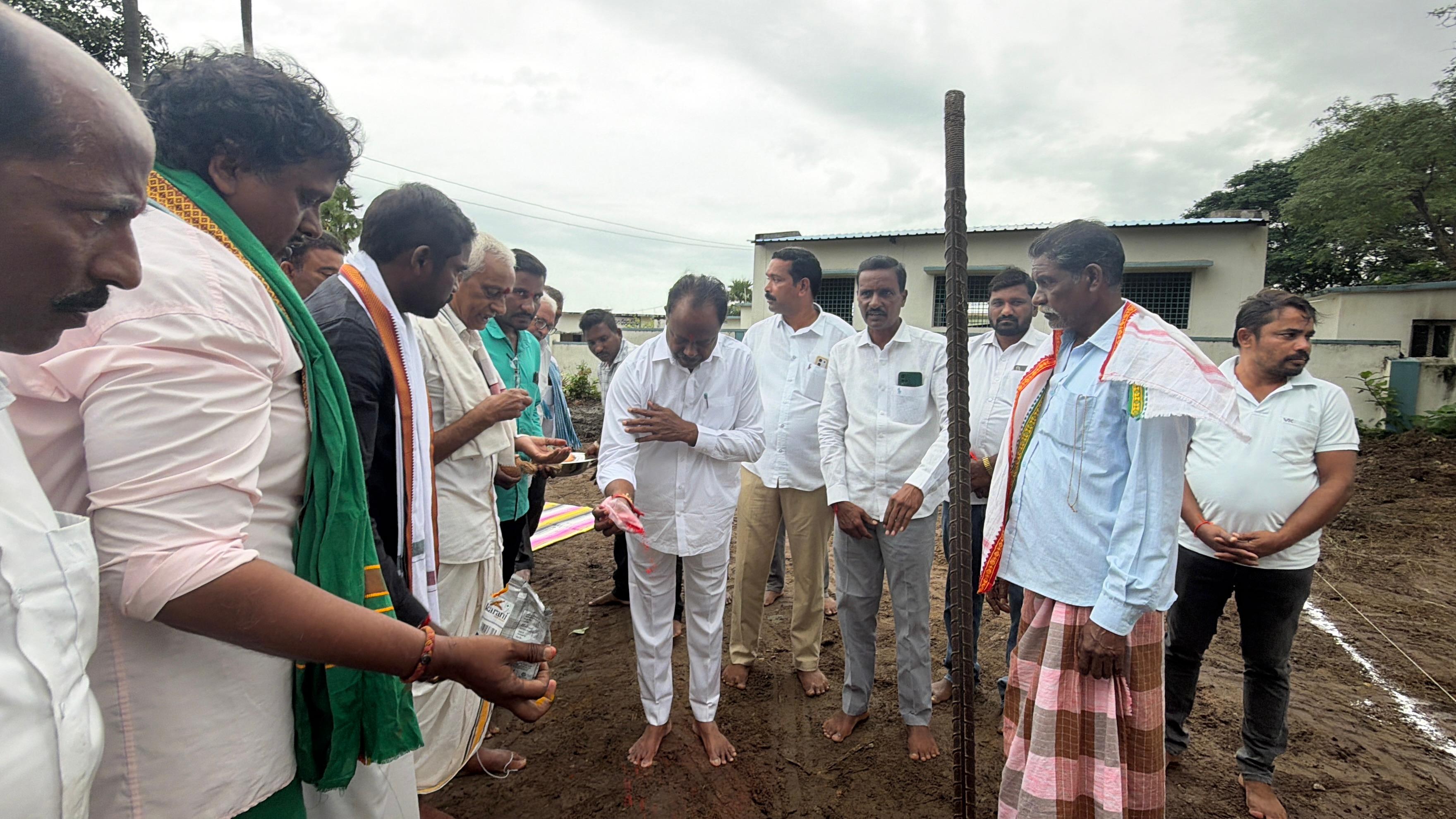 పెద్దమ్మ తల్లి ఆలయానికి భూమి పూజ