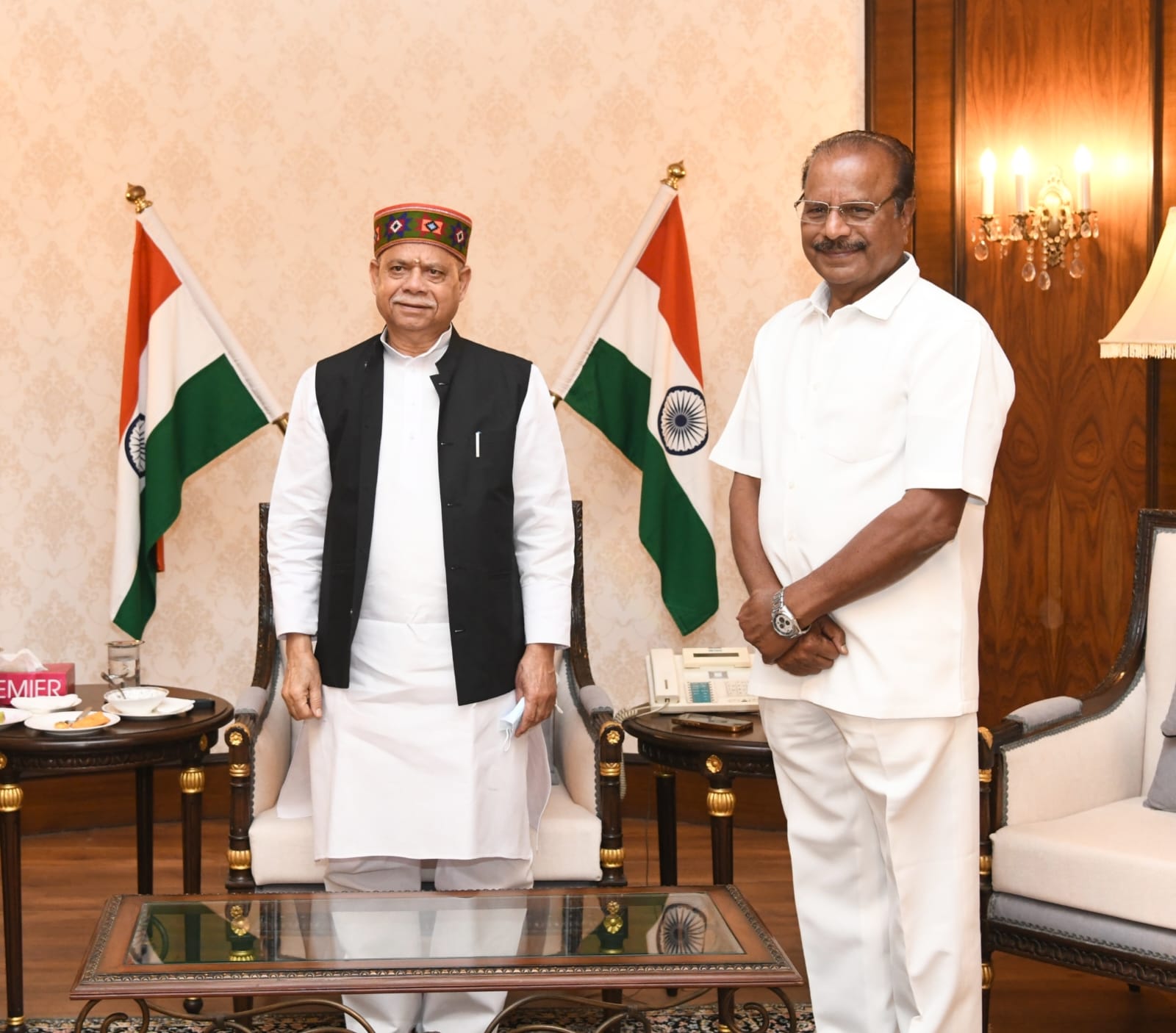తెలంగాణ గవర్నర్‌ను పరామర్శించిన త్రిపుర గవర్నర్