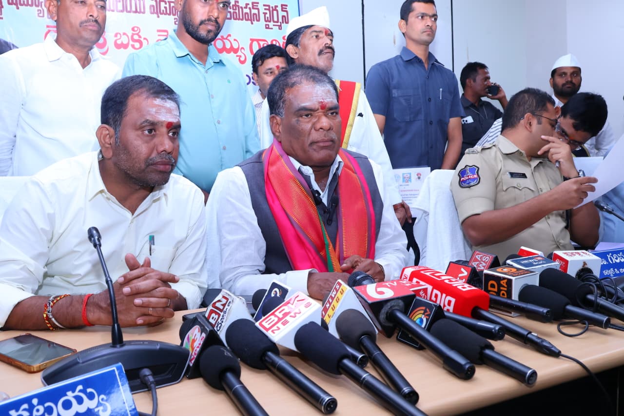 ఎస్సీ, ఎస్టీ వర్గాల అభ్యున్నతికి చర్యలు తీసుకోవాలి