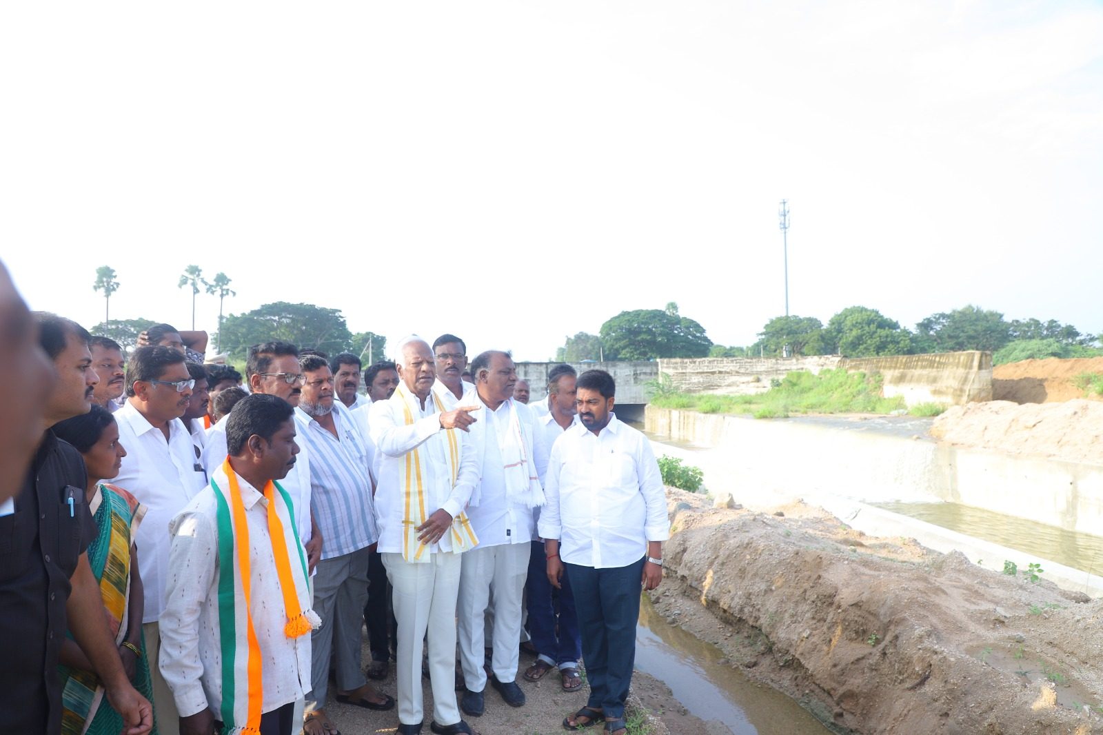 ప్రతి నీటి చుక్కనూ ఒడిసిపట్టే ప్రయత్నం చేస్తున్న ఎమ్మెల్యే కడియం శ్రీహరి