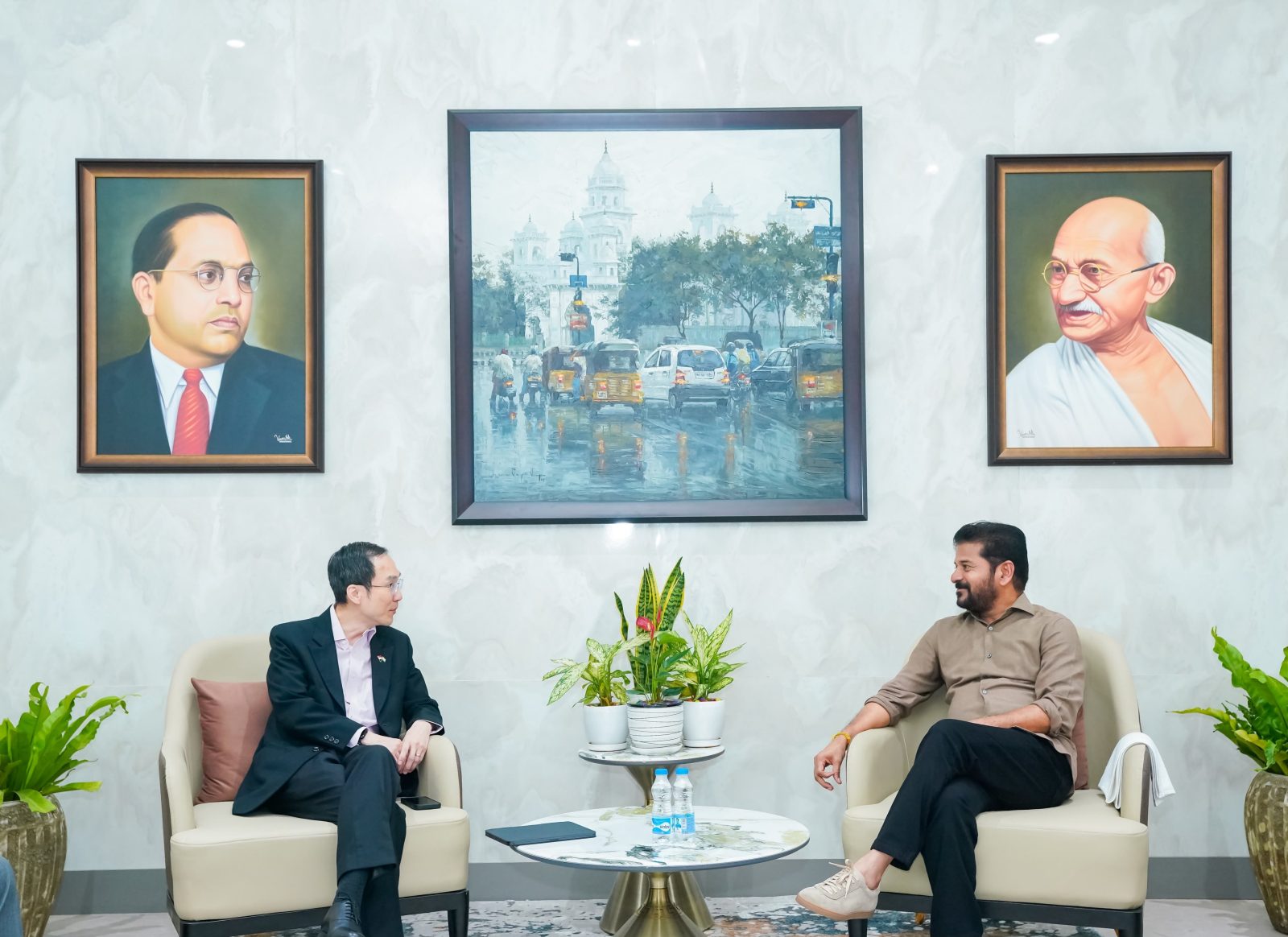 తెలంగాణలో సెమీకండక్టర్ పరిశ్రమ: సీఎం రేవంత్‌తో సింగపూర్ ప్రతినిధుల భేటీ