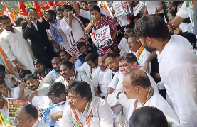 భారత ఎన్నికల ప్రధాన కమిషనర్ రాజీనామా చేయాలని టీపీసీసీ భారీ నిరసన ర్యాలీ, ధర్నా..