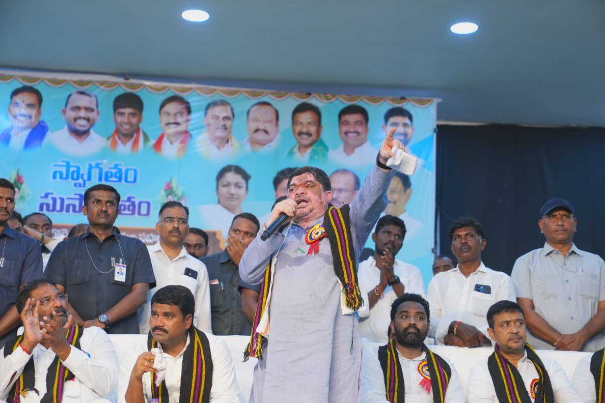 కులవృత్తిదారులకు 50 ఏళ్లకే పెన్షన్ ఇవ్వాలి