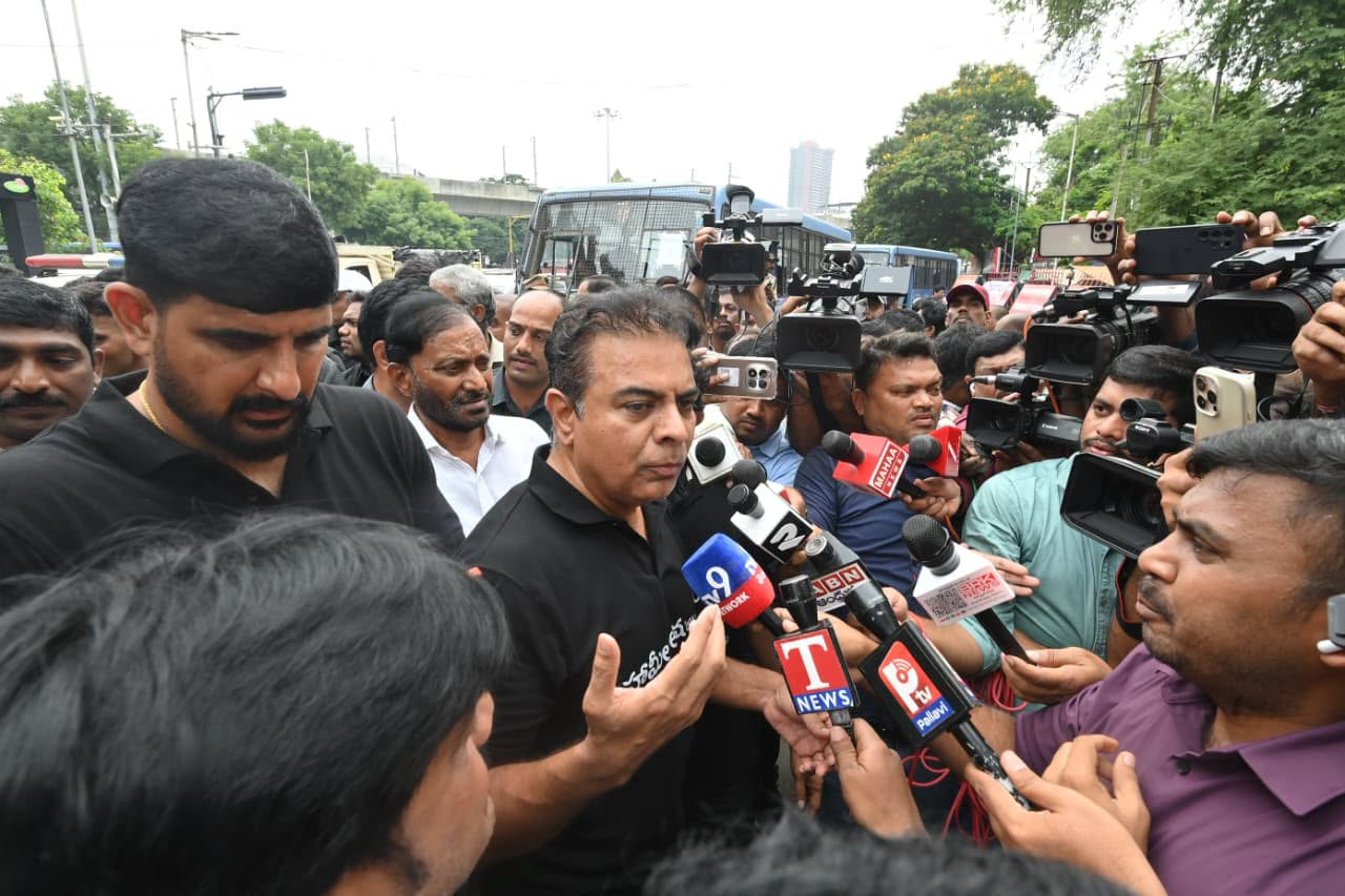 శాసనసభ దగ్గర ఉద్రిక్తత.. ఎమ్మెల్యేలకు గాయాలు