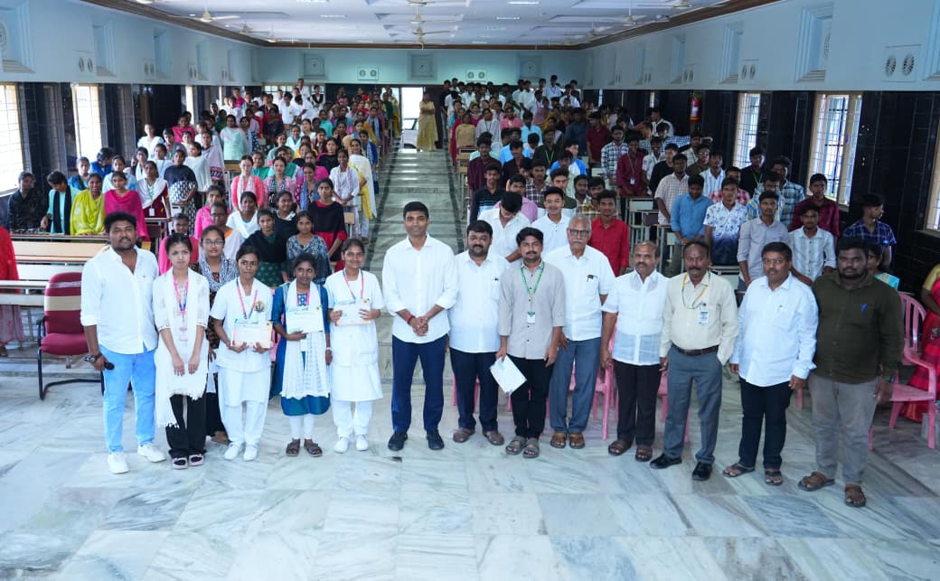 మారుతున్న సాంకేతికతకు అనుగుణంగా విద్యార్థులు నైపుణ్యాలు పెంచుకోవాలి: ఎంపీ లావు శ్రీకృష్ణదేవరాయలు