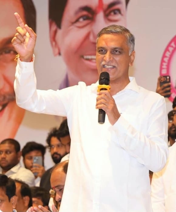 రేవంత్ రెడ్డి  డైవర్షన్ రాజకీయాలు మానుకోవాలి