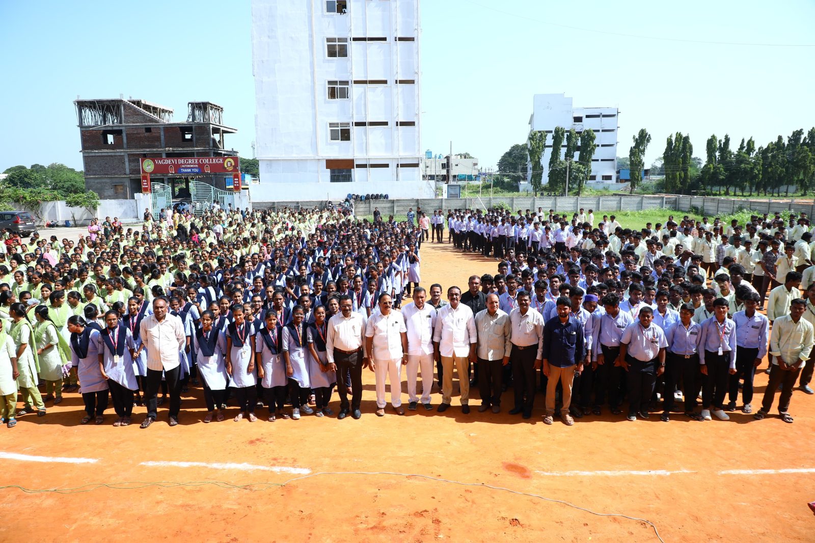 డిగ్రీలు సరిపోవు.. నైపుణ్యాలే ఆయుధం
