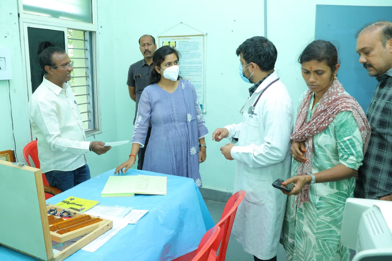 ప్రాథమిక ఆరోగ్య కేంద్రంలో మెరుగైన వైద్య సేవలను అందించాలి