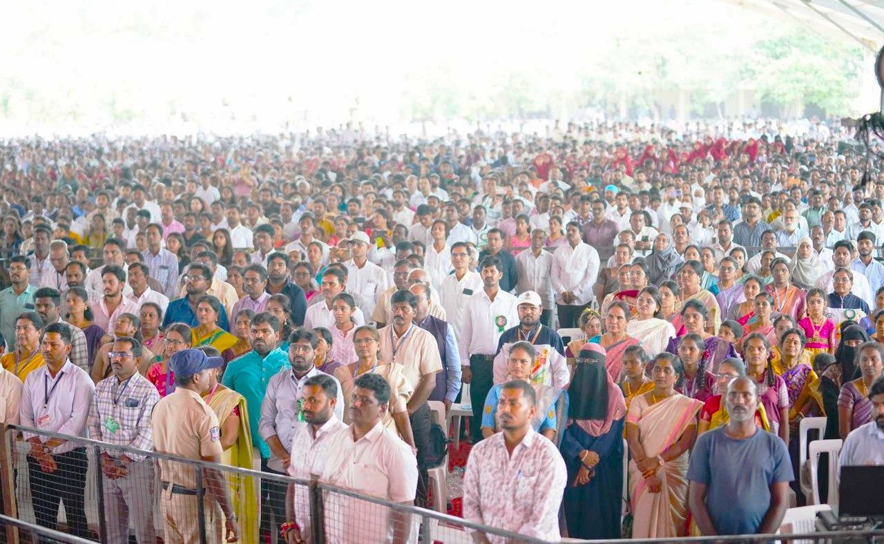 రెండేళ్లు సమయం ఇవ్వండి.. ఉపాధ్యాయులు, లెక్చరర్లకు అణాపైసా కష్టం రానివ్వను