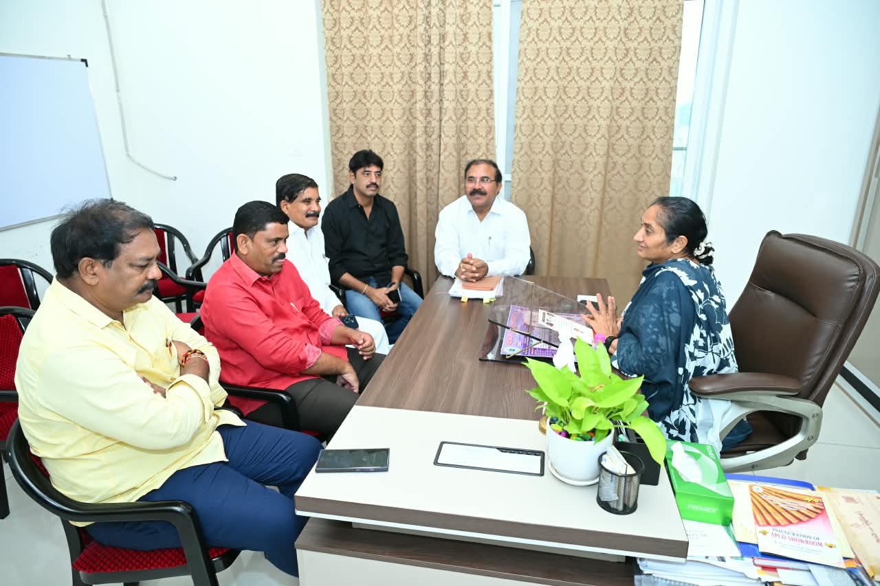 విద్యార్థుల భద్రతకు అధిక ప్రాధాన్యమివ్వాలి: మంత్రి ఎస్. సవిత