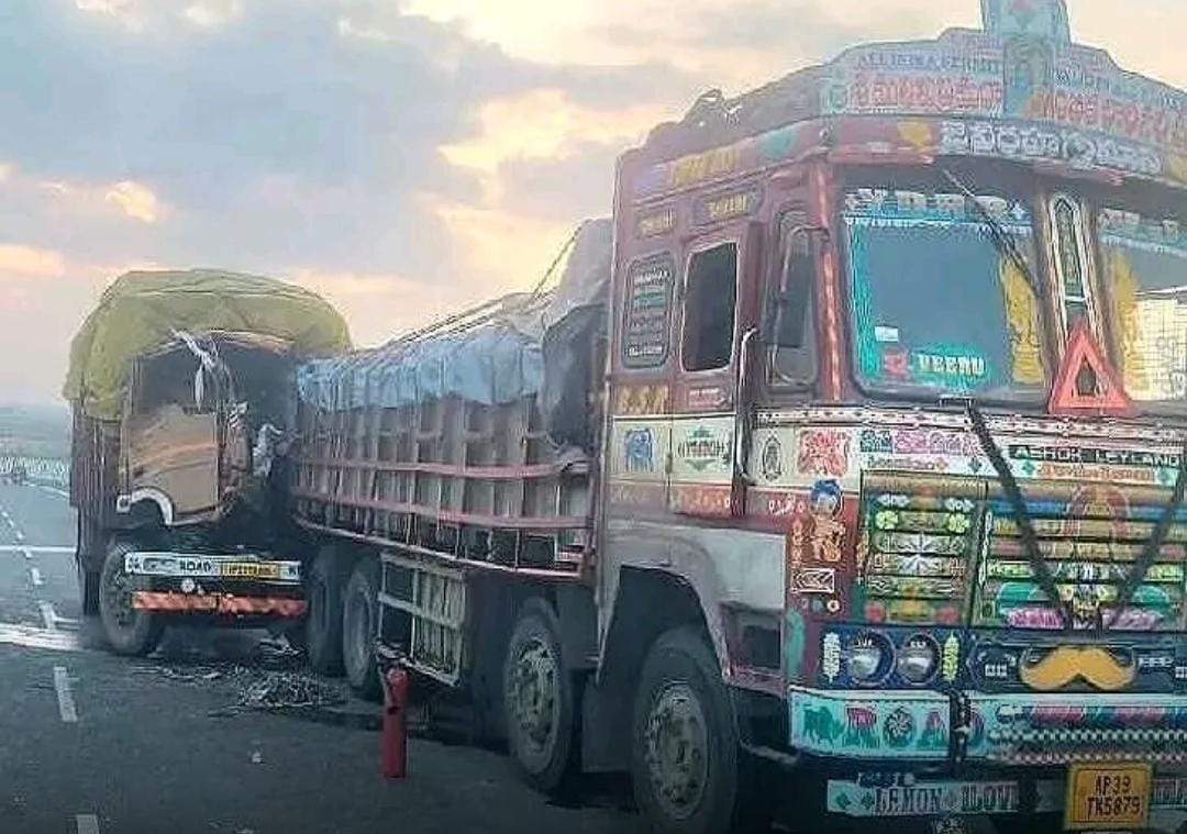 ఒంగోలులో యాక్సిడెంట్.. ఇద్దరు పల్నాడు మహిళలు మృతి