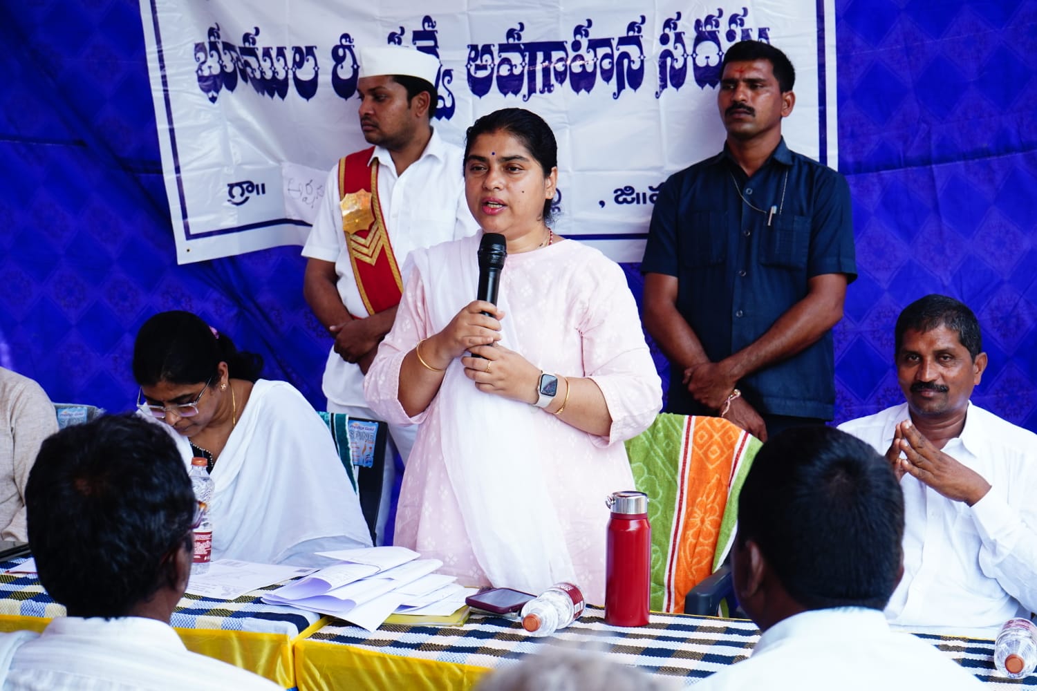 భూ వివాదాలకు శాశ్వత పరిష్కారం, రికార్డులలో పారదర్శకత కోసమే రీ-సర్వే చేపడుతున్నాం: కలెక్టర్ డా.సత్యశారధ