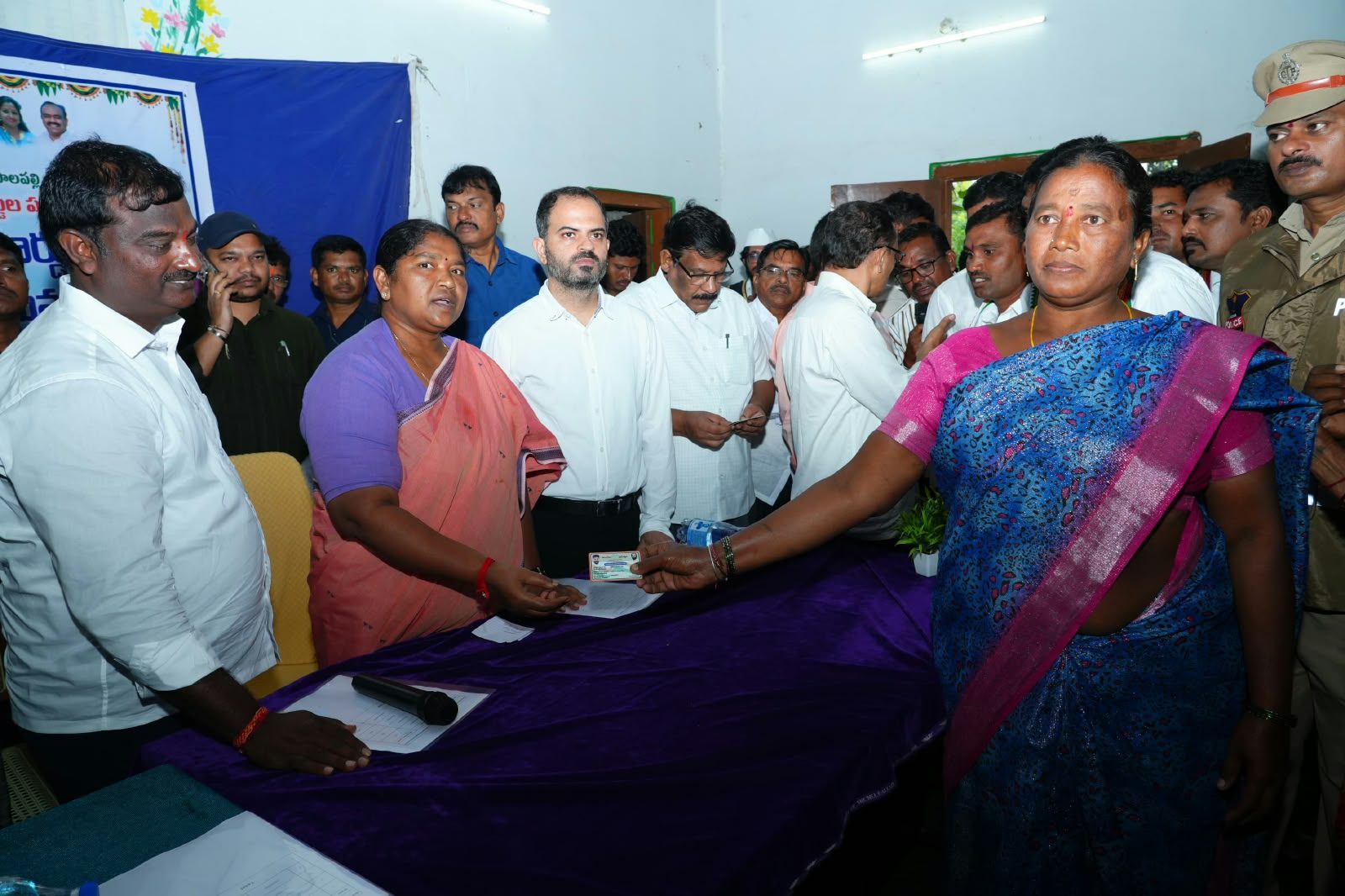 గ్రామ పంచాయతీ భవనాల నిర్మాణాలను వేగవంతం చేయాలి