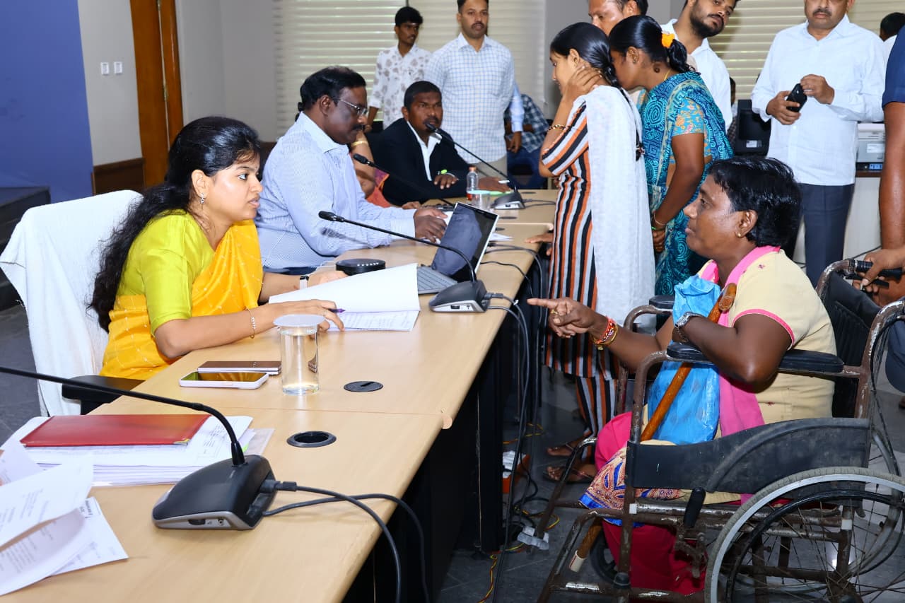 ప్రజావాణి దరఖాస్తుల పరిష్కారానికి ప్రత్యేక చర్యలు