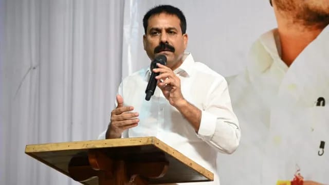 వైసీపీ మాజీ ఎమ్మెల్యేపై చీటింగ్ కేసు..