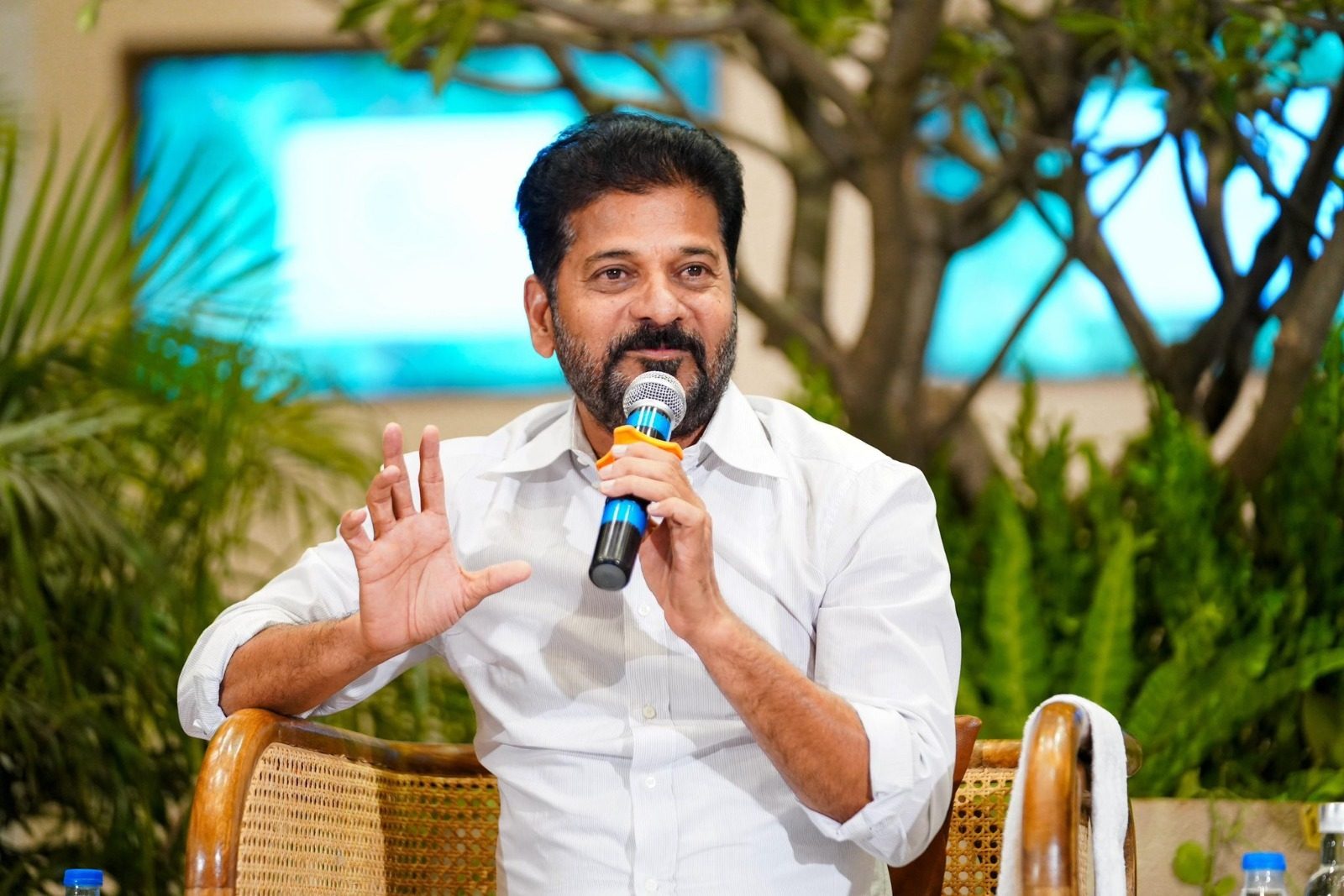 సీఎం రేవంత్ రెడ్డికి ప్రతిష్టాత్మక 'ఆర్యదాన్ ముహమ్మద్-2026' అవార్డు