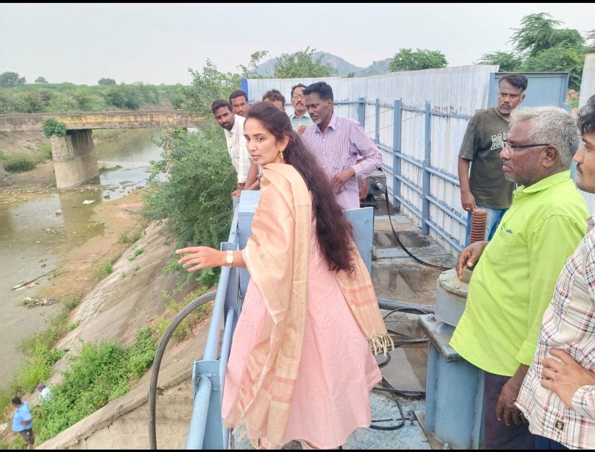 వినాయక నిమజ్జనానికి ప్రత్యేక ఏర్పాట్లు: హుజురాబాద్ మున్సిపల్ చైర్‌పర్సన్ రొంటాల సుహాసిని