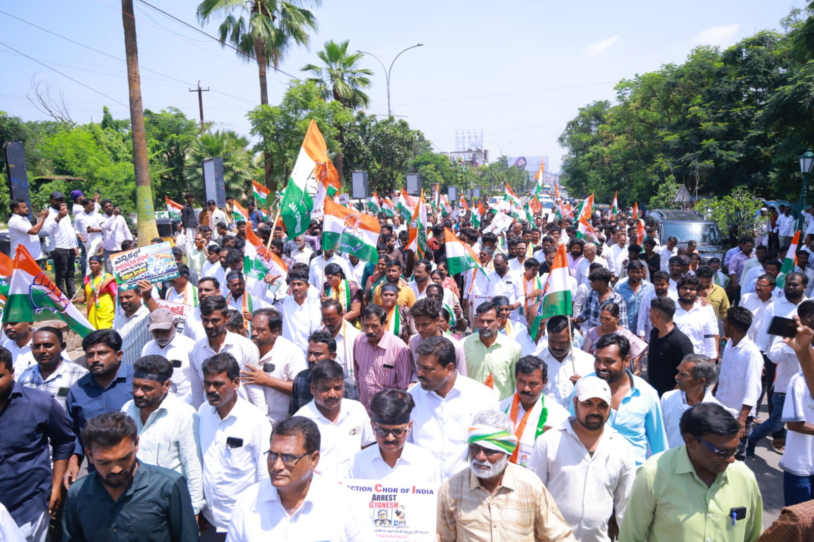 సీఈసీ జ్ఞానేశ్‌కుమార్‌ను అరెస్టు చేయాలి: వరంగల్ ఎంపీ డాక్టర్ కడియం కావ్య