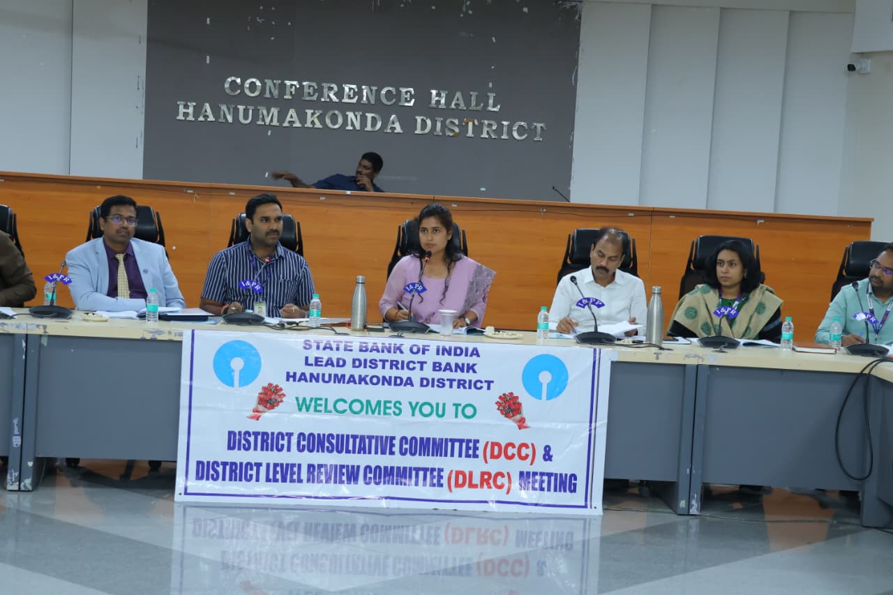 అర్హులైన లబ్ధిదారులకు రుణాలు సకాలంలో అందించాలి