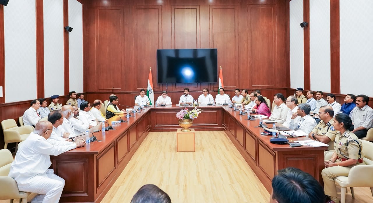 గణేశ్ ఉత్సవ ఏర్పాట్లపై ఉన్నతస్థాయి సమీక్ష సమావేశం