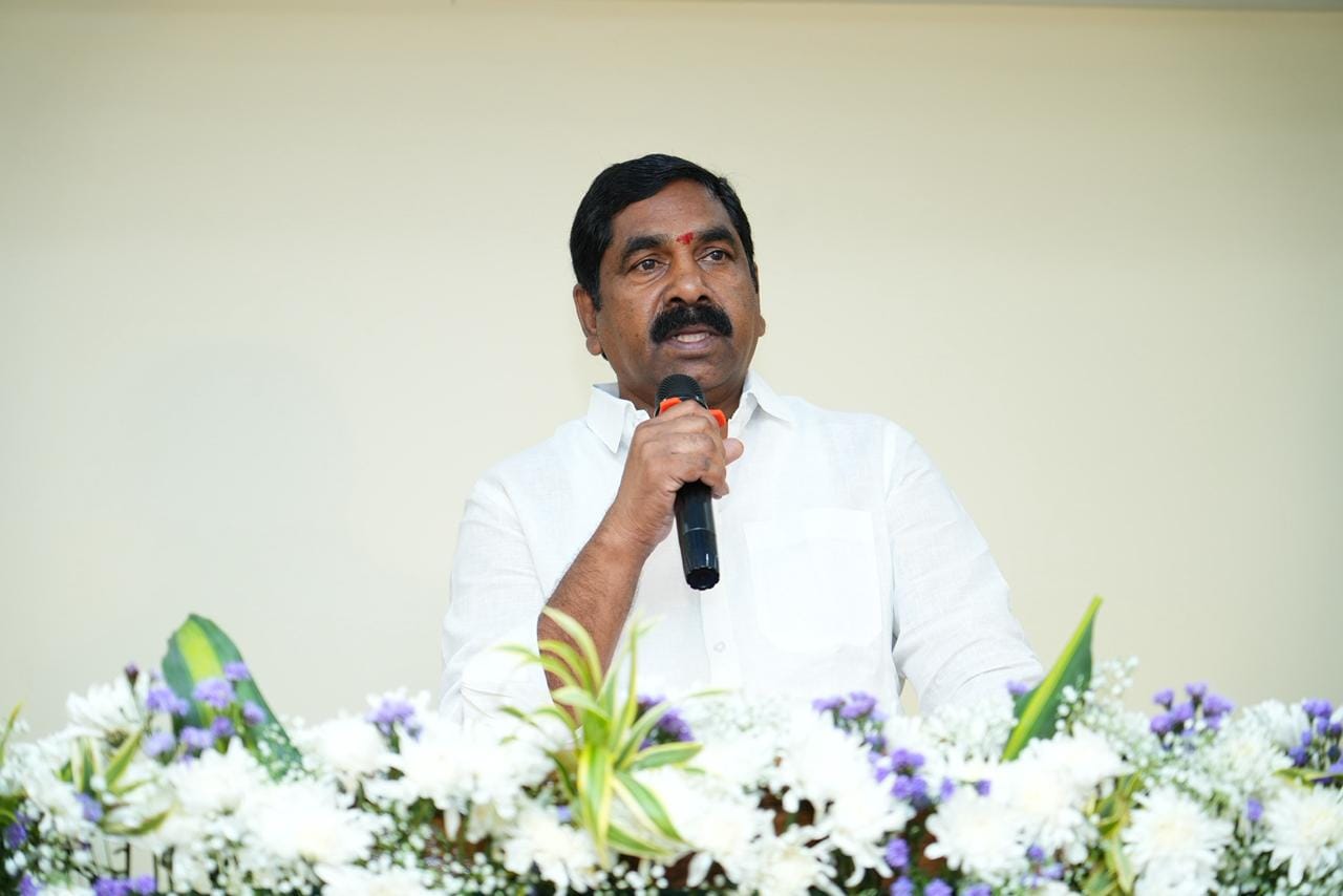 ఒక్క గుంట భూమి ఆక్రమించుకున్నట్లు తేలితే.. తోటలో సగభాగం రాసిస్తాం: ఎమ్మెల్యే కేఆర్ నాగరాజు ఓపెన్ చాలెంజ్