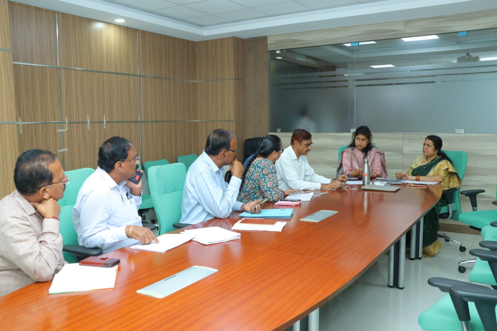 ఇన్నర్ రింగ్ రోడ్ కి సంబందించిన భూ సేకరణ ప్రక్రియ వేగవంతం కావాలి