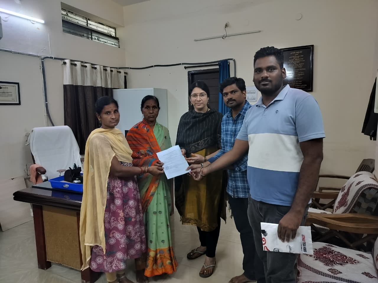 రాజీ మార్గమే రాజీ మార్గం అనే నినాదంతో ఇరువురికి వారి ఆమోదంతో సమన్యాయం