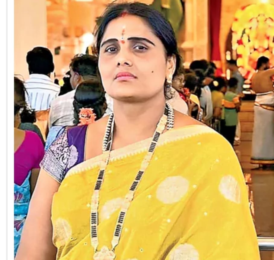 వ్యవసాయ కూలి నుంచి లేడీ డాన్ వరకు..