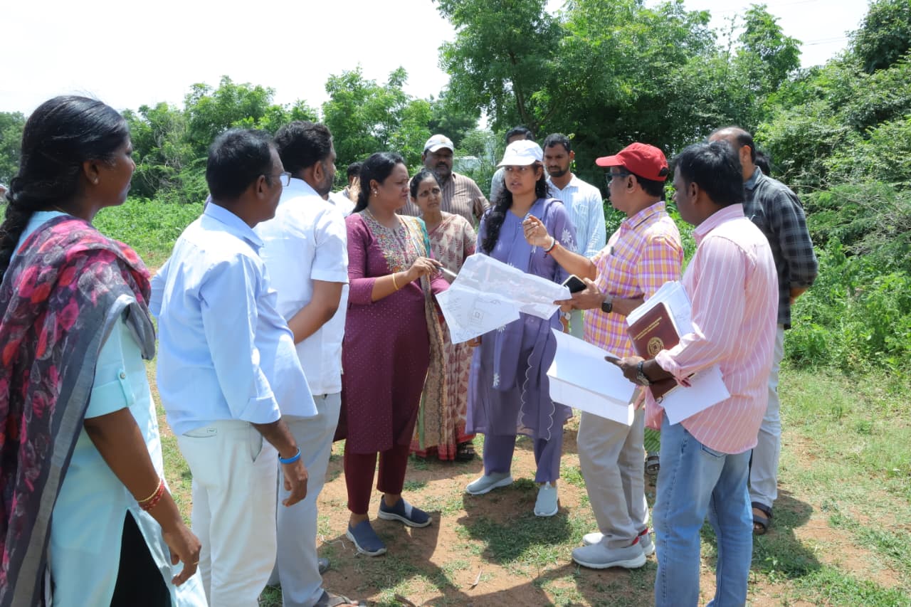 నాణ్యతా ప్రమాణాలతో వాటర్‌ ట్యాంక్‌ నిర్మాణం పూర్తి చేయాలి.