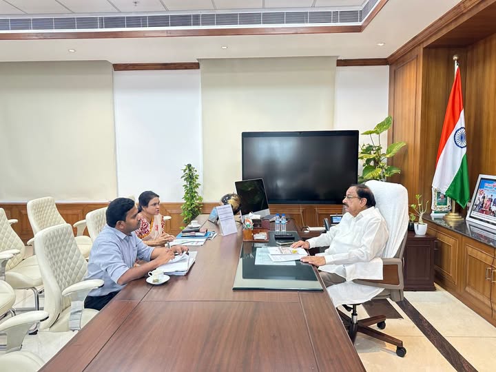 ఆయిల్ పామ్ రైతుల నోట్లో మట్టి కొట్టేలా కేంద్ర నిర్ణయం: మంత్రి తుమ్మల