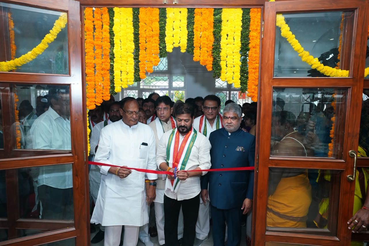శాసనసభ ప్రాంగణంలో నూతన సెంట్రల్ హాల్‌ను ప్రారంభించిన ముఖ్యమంత్రి