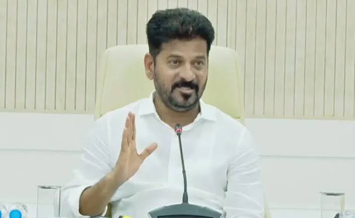తెలంగాణ అసెంబ్లీ ఎదుట చోటుచేసుకున్న ఘటనలపై విచారణకు ఆదేశం