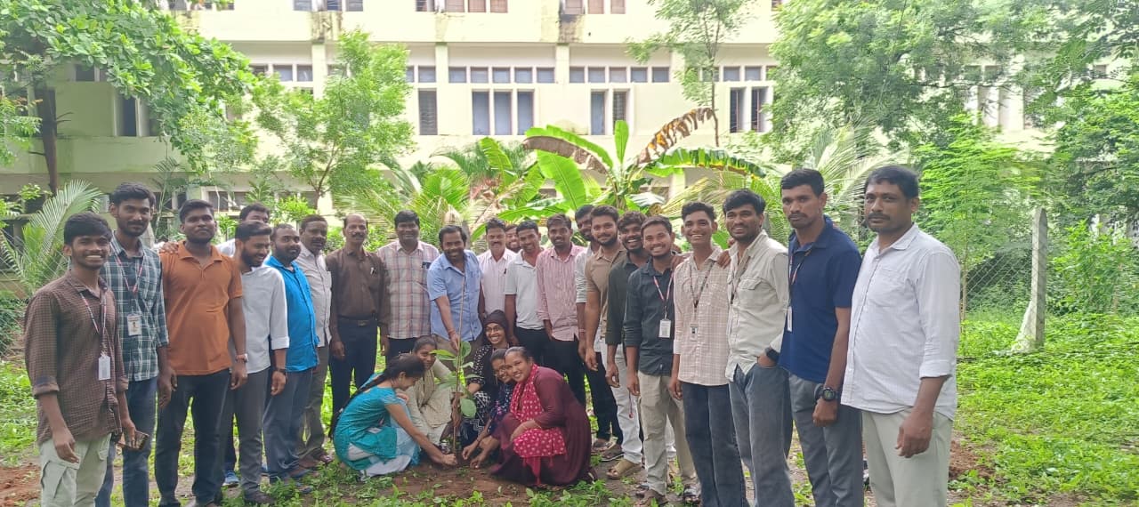 మొక్కలను నాటడమే కాదు వాటిని సంరక్షించాలి....
