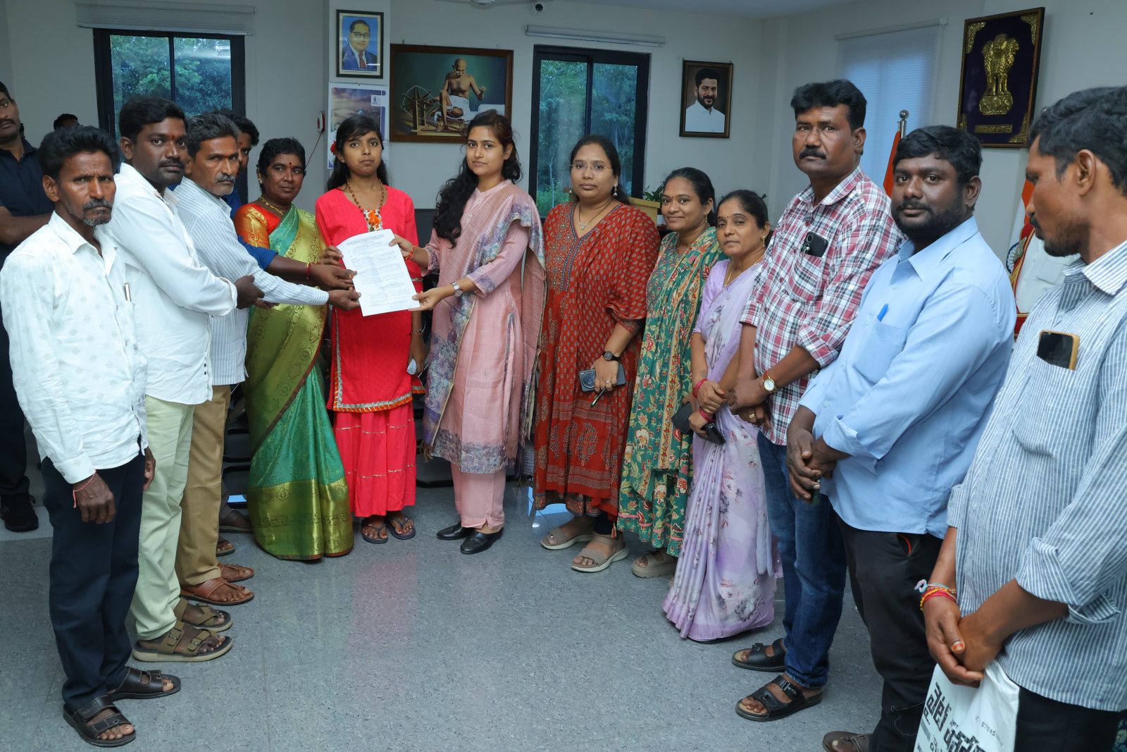 ప్రభుత్వ బాలిక సదనం నుంచి మరో దత్తత
