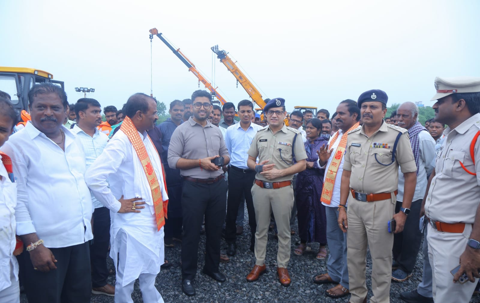 భక్తుల భద్రతకు పటిష్ట ఏర్పాట్లతో ప్రశాంతంగా గణేష్ నిమజ్జన వేడుకలు