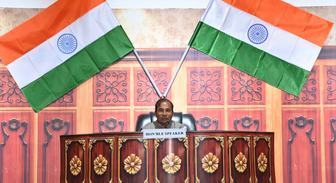 తెలంగాణ భవన్ లో  బీఆర్ఎస్ ఎమ్మెల్యేల మాక్ అసెంబ్లీ